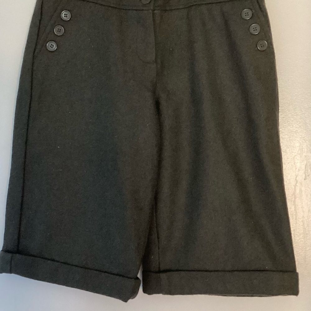 SEDUCE Dark Gray Green Bermuda Khaki Shorts Tailored Elegance S